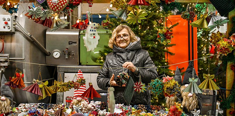 Gdy dawna fabryka zamienia się w  krainę Mikołaja - 46308