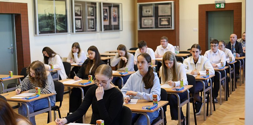 XIX Powiatowe Dyktando w Dwójce