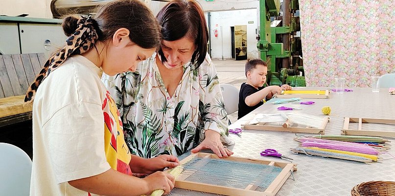 Chcesz nauczyć się tkactwa, haftu lub patchworku? Zapraszamy do Muzeum Lniarstwa