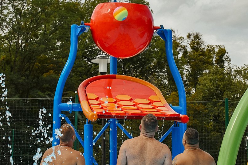 Pierwsze spojerzenie na baseny przy Farbiarskiej