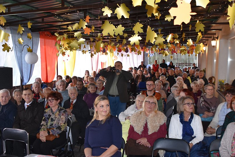 Powitano jesień, a z przyjaciółmi jest ona piękna