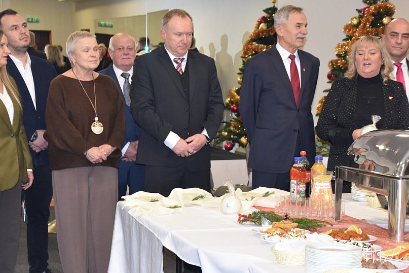 Nieomal jednogłośny budżet, potem Wigilia
