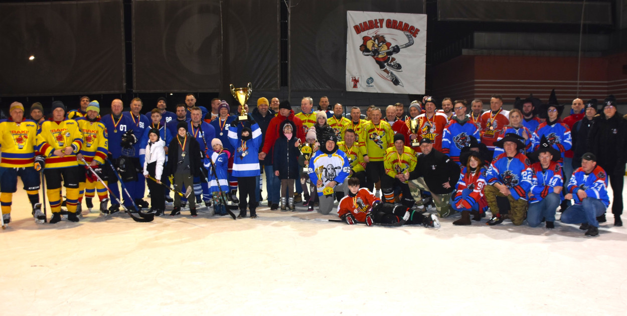 Mistrzami zostali „Granatowi” - przed „Diabłami”