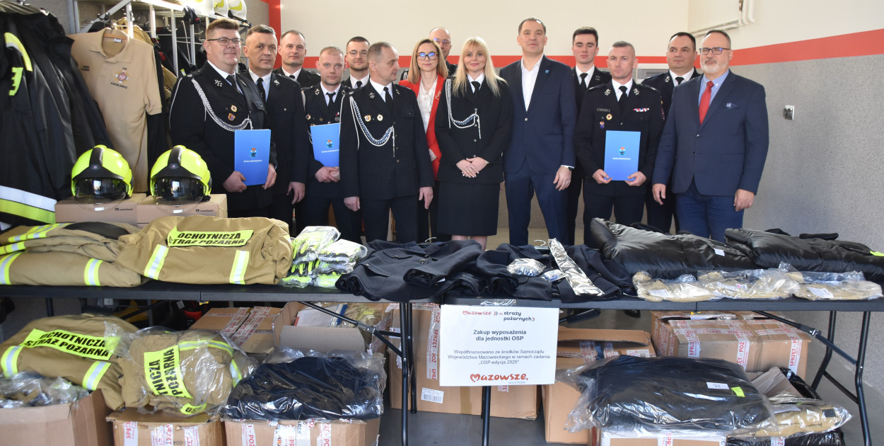 Strażacy otrzymali wyposażenie za 100 tysięcy złotych
