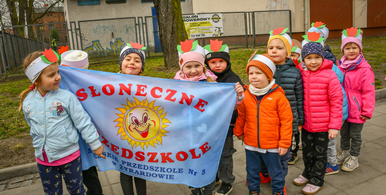 Dziecięca radość na ulicach miasta – witamy wiosnę!